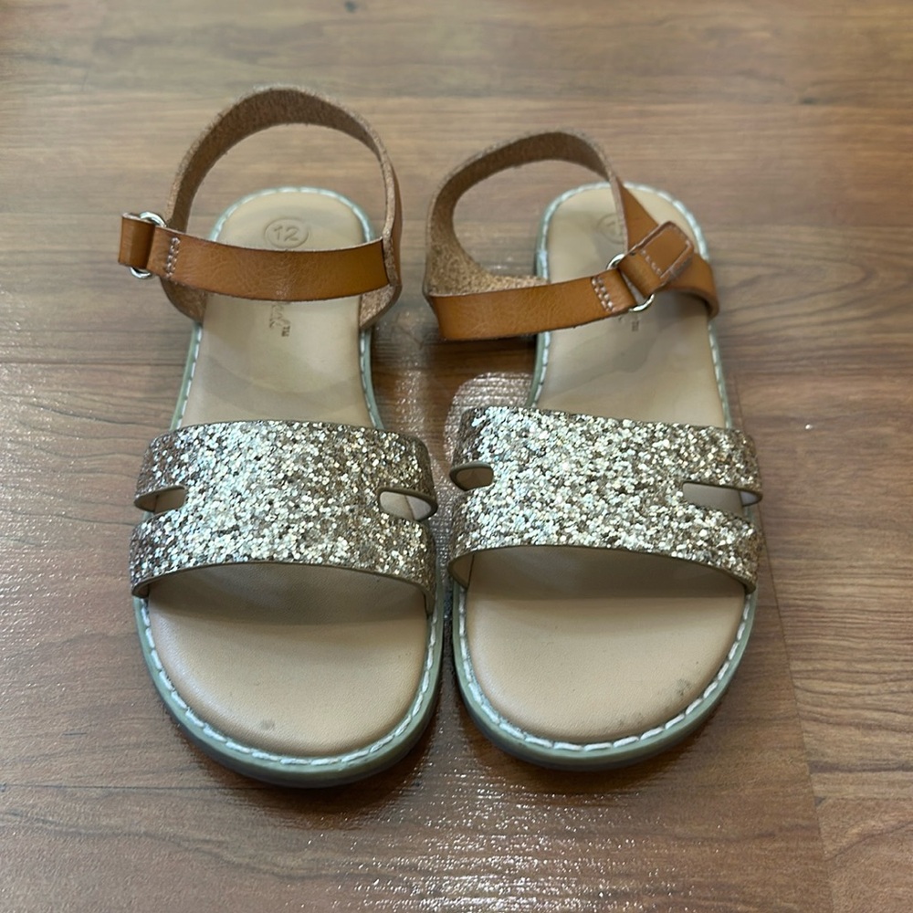 Cat & Jack toddler girls gently used sandals size 12T.